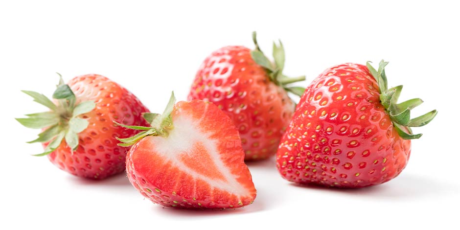 Los gatos pueden comer frutillas - Premios Los gatos pueden comer frutillas como premios ocasionales, pero no como ingrediente principal de su dieta.